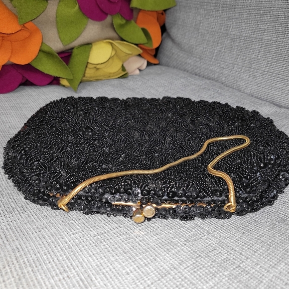 LA REGALE  VINTAGE PURSE - Picture 2 of 5